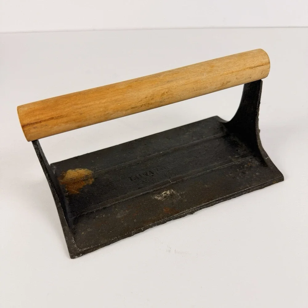 Vintage Cast Iron Bacon Press Pig Design Rustic‎ Farmhouse Kitchen Tool